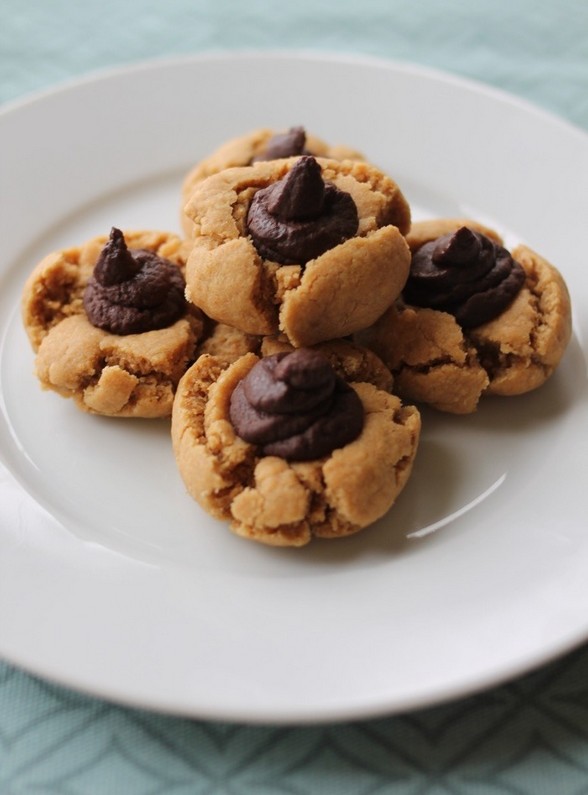 PEANUT BUTTER AND COFFEE TRUFFLE BLOSSOMS recipe