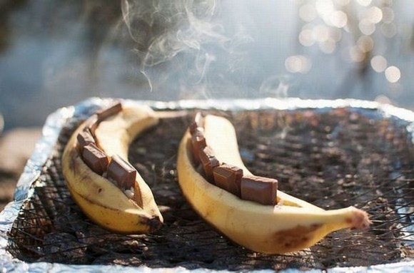 Chocolate stuffed bananas on the grill recipe picture 1