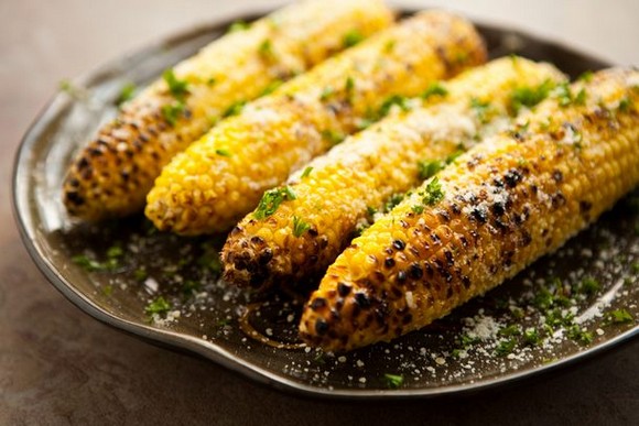 Grilled corn with chipotle lime butter cilantro recipe picture 2
