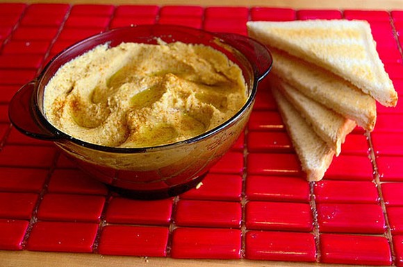 Low-Calorie Bean and Sesame Seed Hummus recipe by Diet Recipes Blog