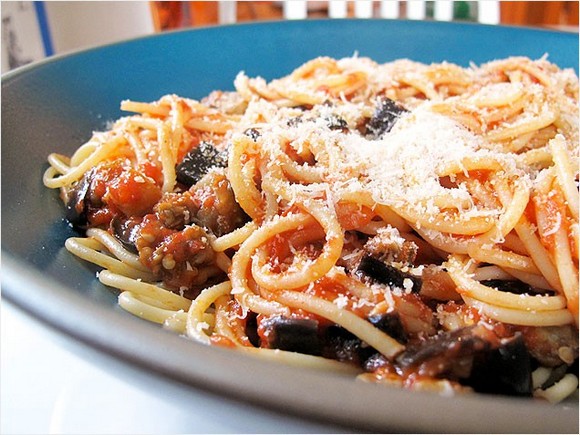 Spaghetti with Roasted Eggplant 'Bolognese' recipe