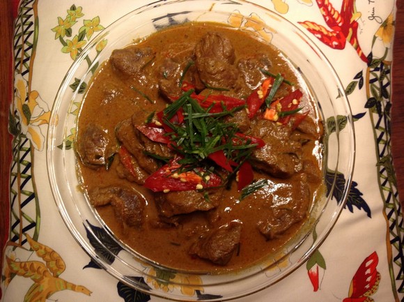 Beef Panang Curry (พะแนง) recipe by Daisy & Darin