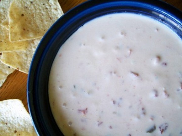Crock-Pot Velveeta Queso Dip recipe photo