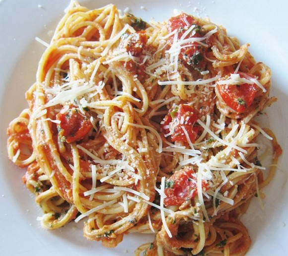 Pasta With Cherry Tomatoes And Ricotta Cheese recipe photo