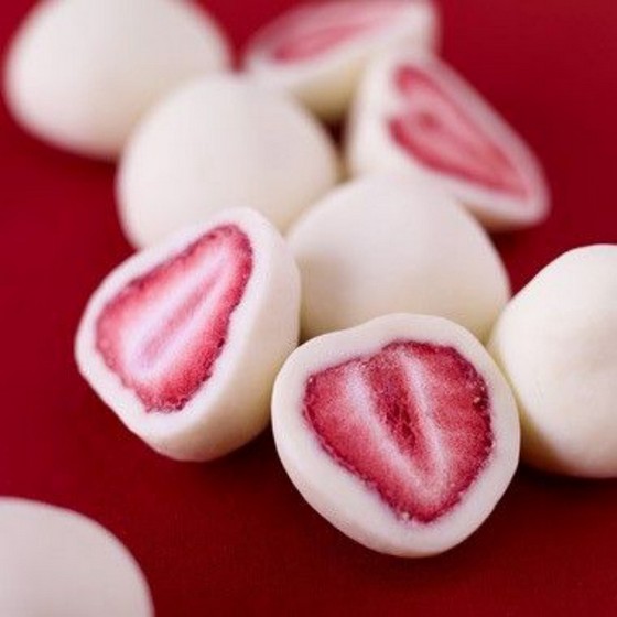 Frozen Strawberries Dipped in Yogurt recipe photo