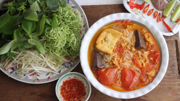 Bun Rieu Cua (Vietnamese Crab Noodle Soup) recipe photo