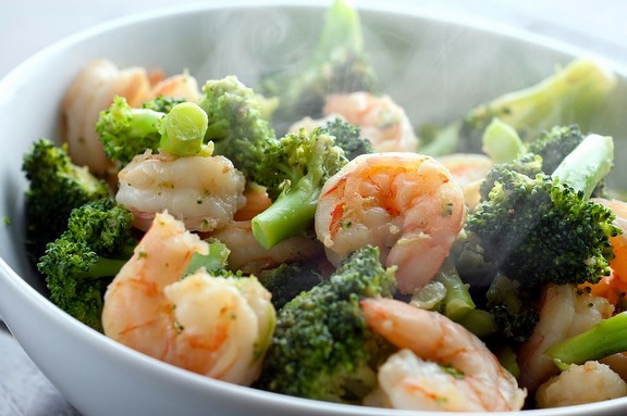 Shrimp with Broccoli in Garlic Sauce recipe