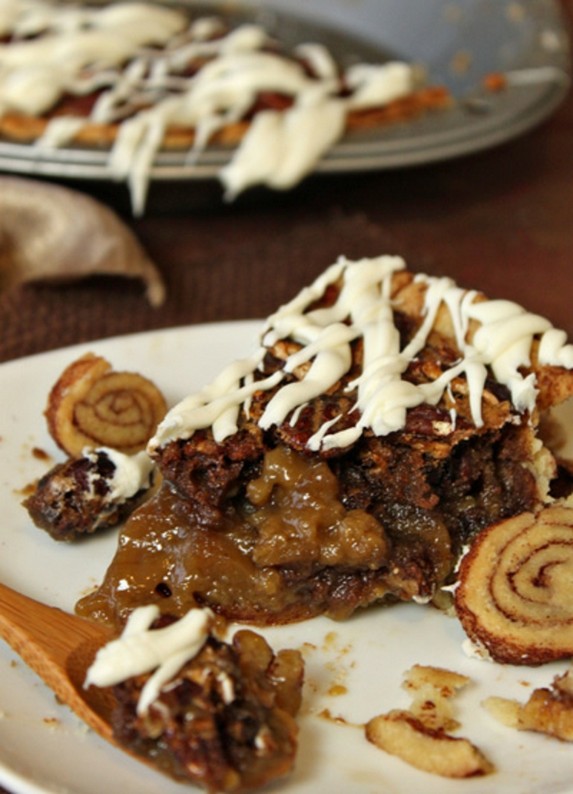 Cinnamon Bun Pecan Pie Recipe by Oh Nuts Blog