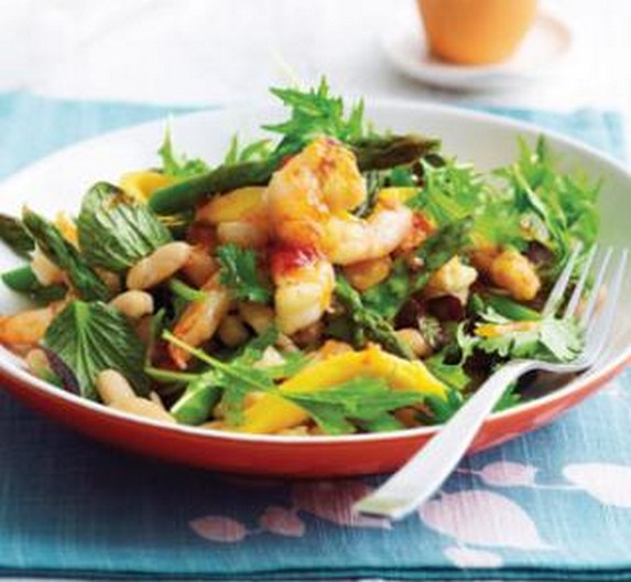 Grilled Prawn, Mango and Asparagus Salad