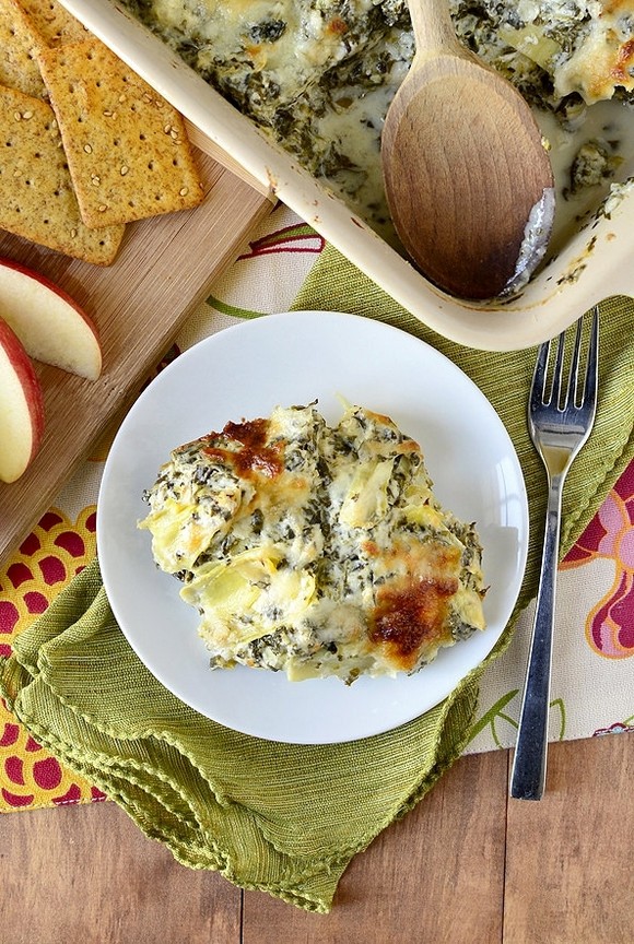 9 Super Bowl Foods That Won't Derail Your Diet - 5. Spinach Artichoke Dip