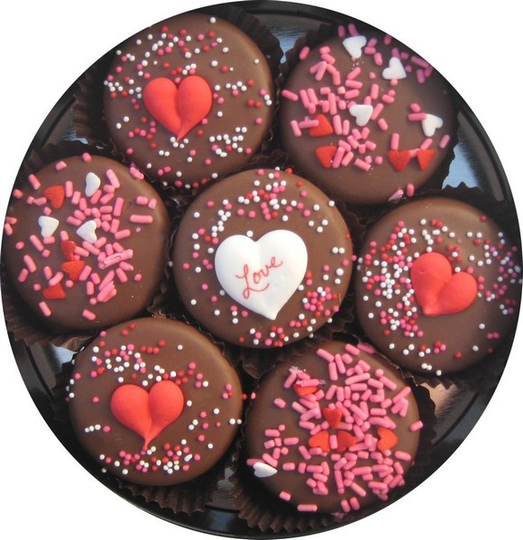Milk Chocolate Dipped Oreo Cookies Love Design for Valentine's Day
