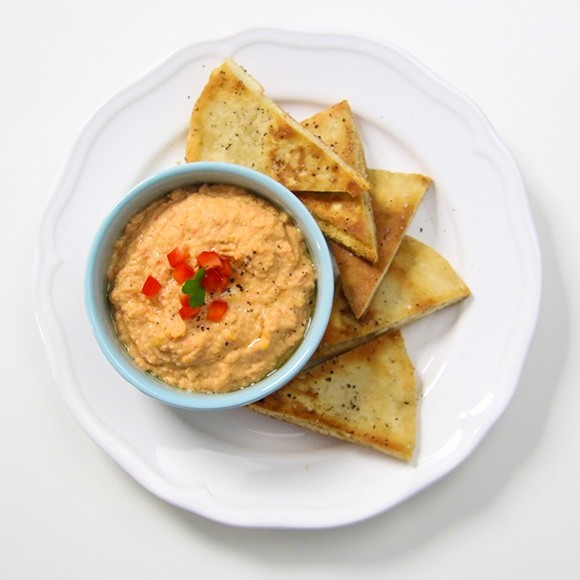 Pita Chips with Roasted Red Pepper Hummus