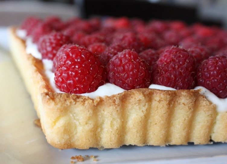 French Raspberry Tart with Vanilla Cream