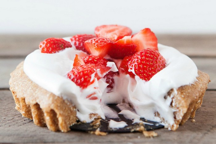No-Bake Strawberry Cream Pie [Vegan, Gluten-Free]