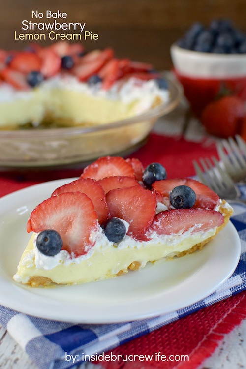 http://insidebrucrewlife.com/2015/06/no-bake-strawberry-lemon-cream-pie/