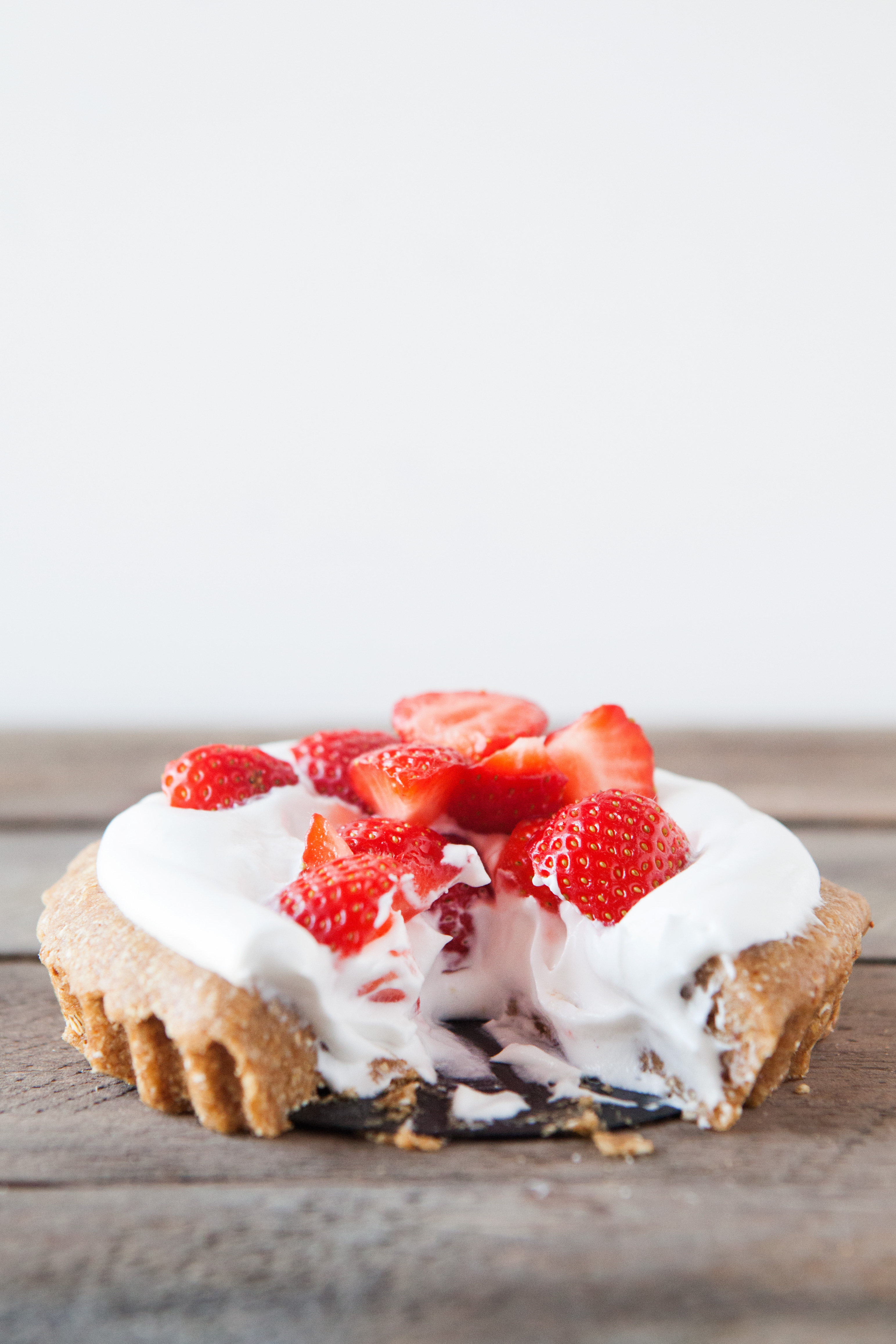 http://goodnessisgorgeous.co.uk/2015/05/21/strawberry-cream-pie/