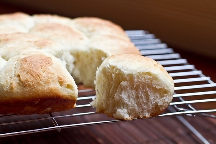 fluffy-white-dinner-rolls-recipe-from-ohsheglows
