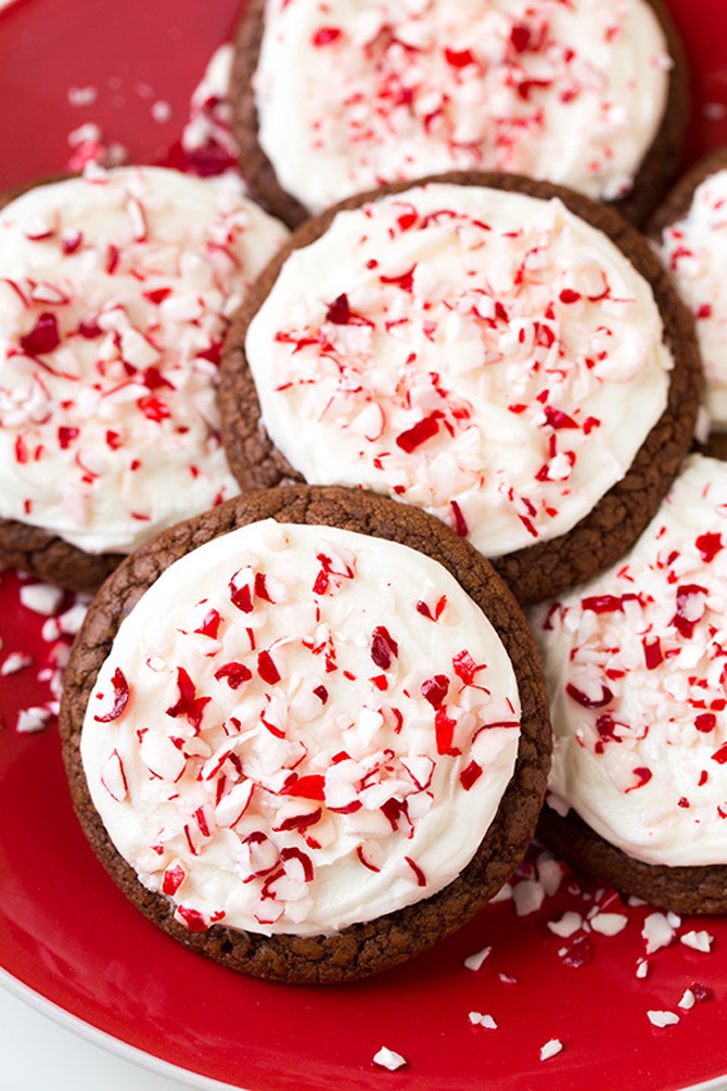 Frosted Peppermint Brownie Cookies Recipe
