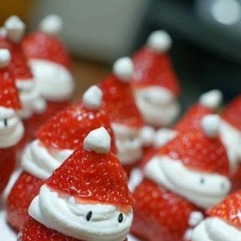 Make Santa strawberries for a no-cook snack