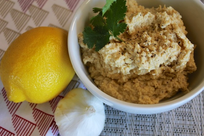 Oil-Free Roasted Garlic Hummus Recipe - Clean Eating Kitchen