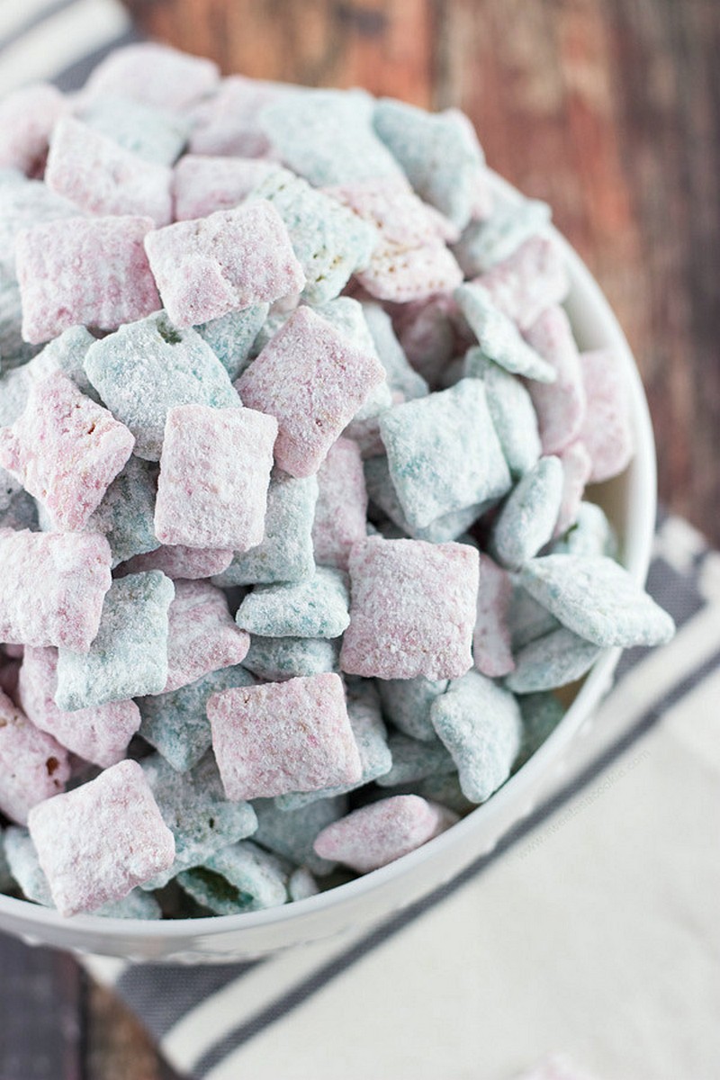 Cotton Candy Puppy Chow Recipe