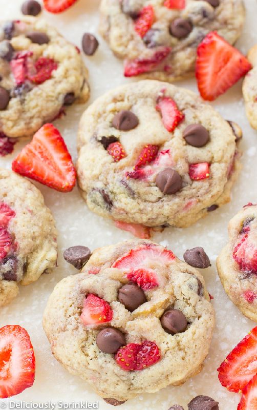 http://www.notey.com/@therecipecritic_unofficial/external/14206519/strawberry-chocolate-chip-cookies.html