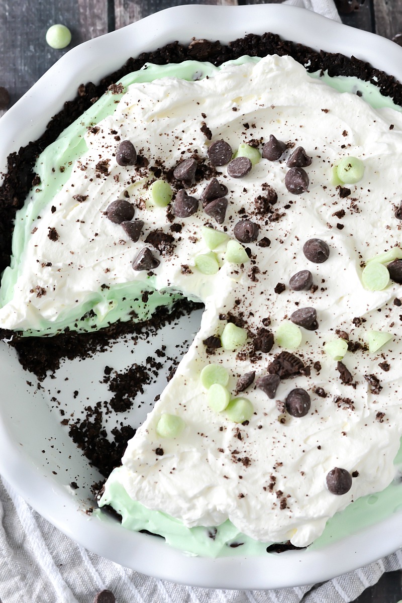 http://www.motherthyme.com/2017/03/no-bake-mint-chocolate-chip-pie.html