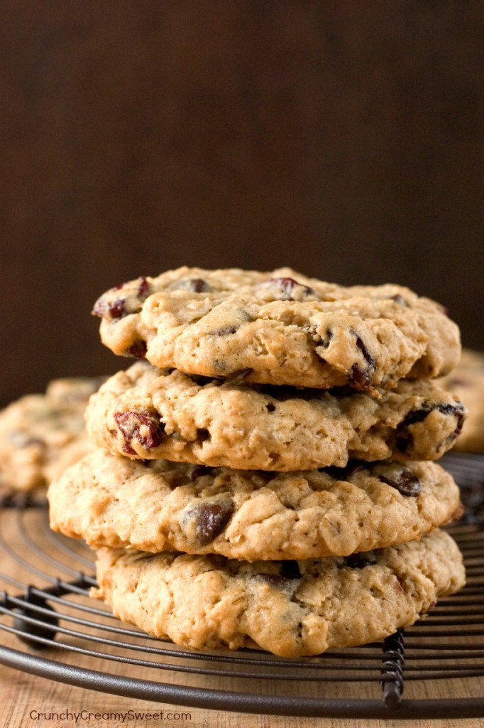 http://www.crunchycreamysweet.com/2013/05/17/oatmeal-raisin-chocolate-chip-cookies-recipe/