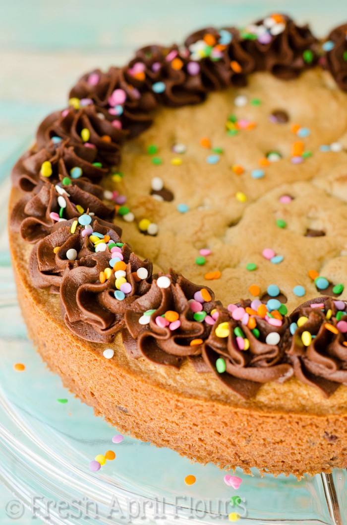http://freshaprilflours.com/2015/09/26/chocolate-chip-cookie-cake/