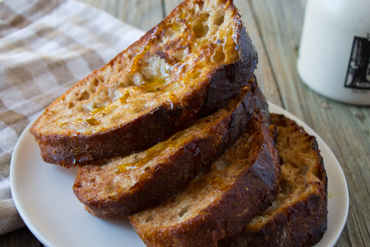 https://karalydon.com/recipes/breakfast/easy-vegan-french-toast/