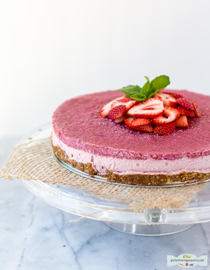 http://www.glutenfreeveganpantry.com/strawberry-rhubarb-ginger-cheesecake-vegan-gluten-free/