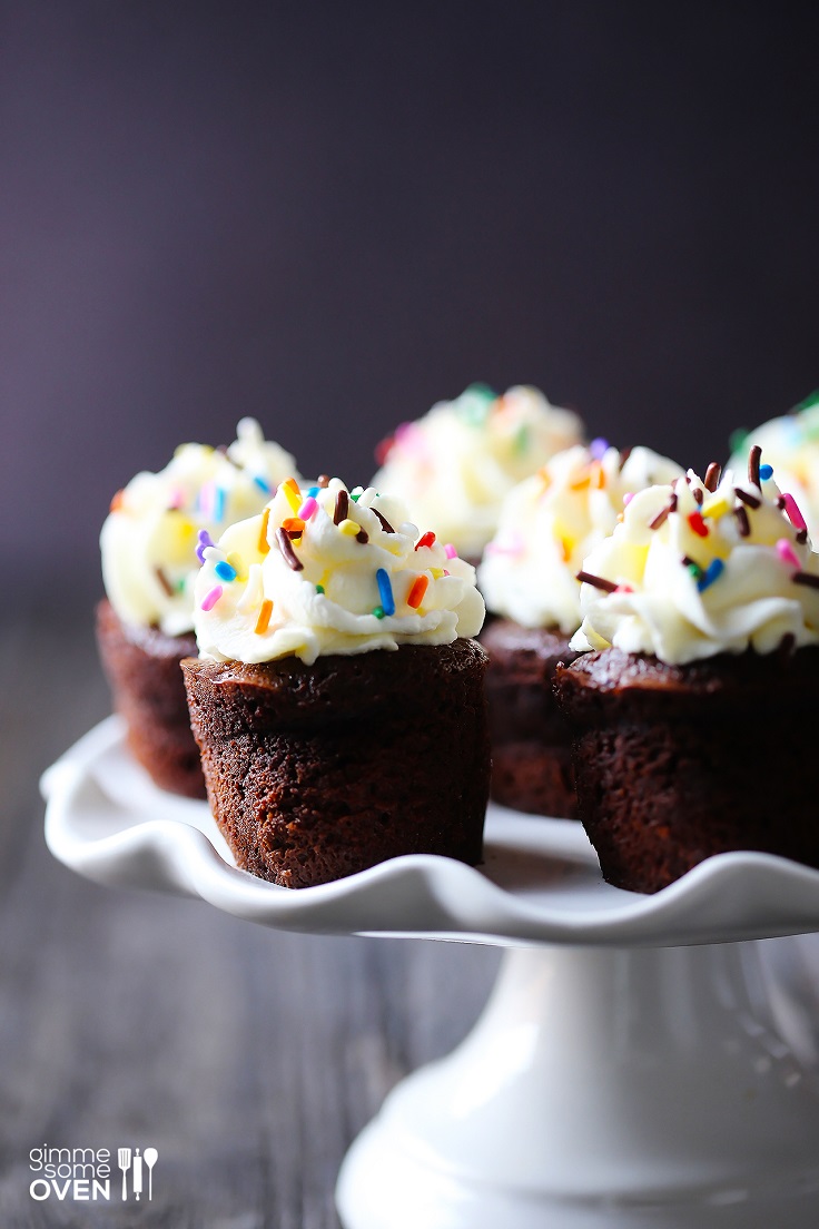 Top 10 Mini Cakes to Serve at Parties