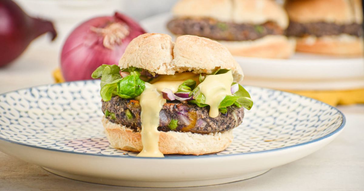 The ULTIMATE List of the Best Bean Burger Recipes on the Internet (170+ recipes!)