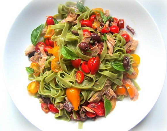 Best Pasta Recipes on the Net (August 2013 Edition) - Tagliatelle with Cherry Tomatoes, Tuna, Anchovies & Basil
