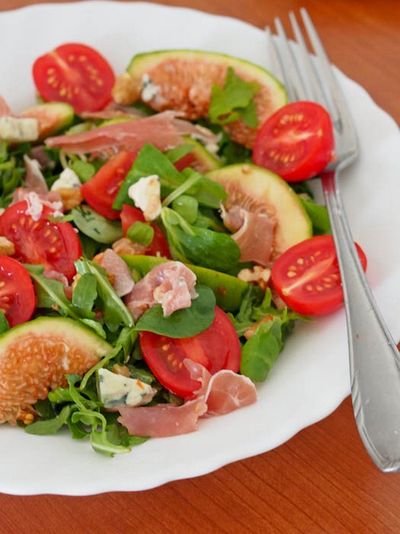 Best 100 Salad Recipes on the Net (June 2014 Edition) - Fig, Prosciutto, Blue Cheese and Tomato Salad