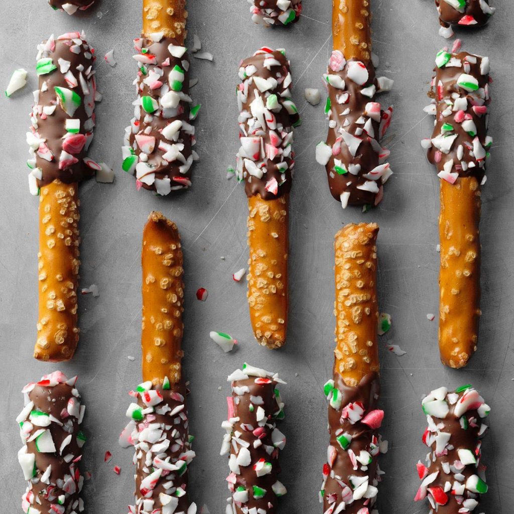Top 10 Christmas Candy Recipes from Taste of Home - Peppermint Pretzel Dippers